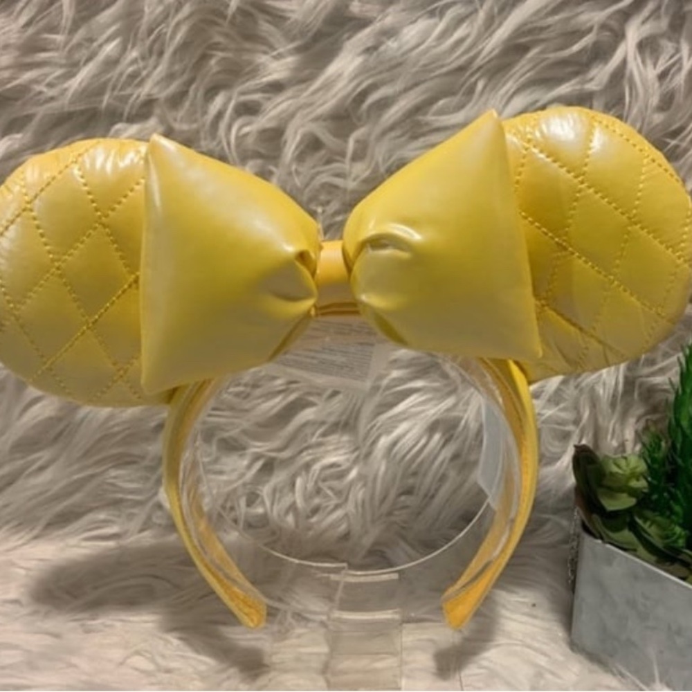 Disney Authentic 2023 Parks Yellow Quilted Minnie Mouse Ears Headband